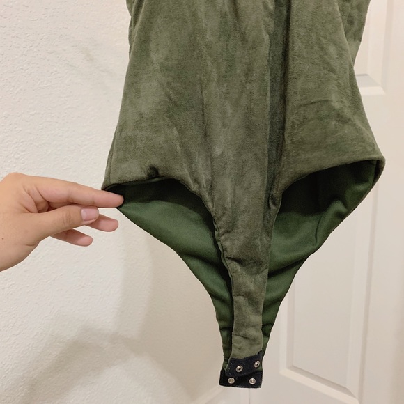 Cute suede bodysuit top - Picture 6 of 7